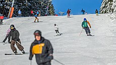 První ly�a�ský den na �erné ho�e v Krkono�ích (28.11.2025).