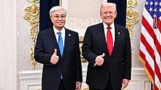 Prezident Donald Trump s prezidentem Kazachstánu Kasymem-�omartem Tokajevem v...