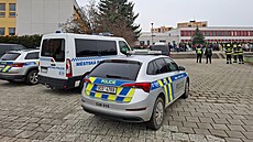 Policejní zásah v Tábo�e u �koly v Helsinské ulici. D�vodem je telefonická...