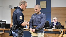 Krajský soud ve Zlín� za�al projednávat p�ípad pokusu o vra�du, kterého se...