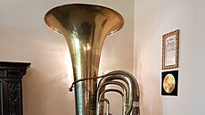 Historické hudební nástroje ze zkrachovalé firmy Amati Kraslice