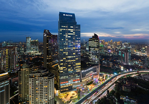 Věž Arabů i fešák s děravou špicí. Tyto hotely se pyšní rekordním počtem podlaží