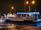 Po cel� advent a� do T�� kr�l� mohou cestuj�c� potk�vat v pra�sk�ch ulic�ch...