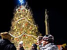 Slavnostn� rozsv�cen� v�no�n�ho stromku na Nov�m Hr�dku si m�stn� u�ili s...