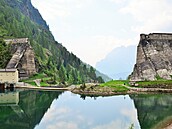 Ptatyicet tisíc kubík betonu, to u je poádná hromada ke zbudování...