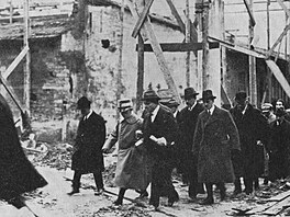 Po�et ob�tí? Prý 356 lidí. Ten oficiáln� potvrzený údaj ale zahrnuje jen t�la...