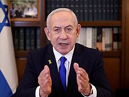 Netanjahu po�ádal izraelského prezidenta o milost. Je to v zájmu lidu, uvedl