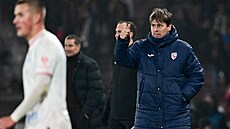 Pardubický kou� Jan Trousil b�hem utkání na Spart�.