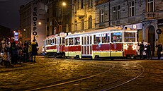 Po celý advent a� do T�í král� mohou cestující potkávat v pra�ských ulicích...