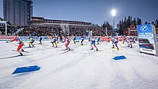 Start singl mix závodu ve �védském Östersundu.