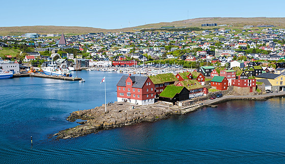 Pohled na hlavní m�sto Faerských ostrov� Tórshavn (1. �ervence 2025)