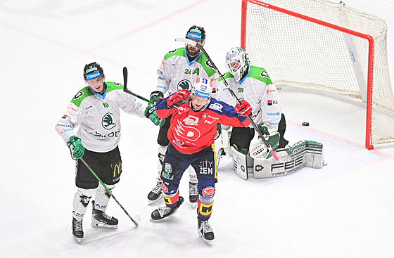 Pardubická radost po gólu Mladé Boleslavi.