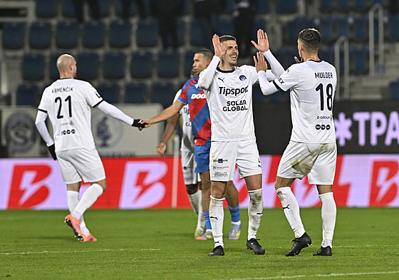 Fotbalisté Slovácka slaví domácí vít�zství nad Plzní.