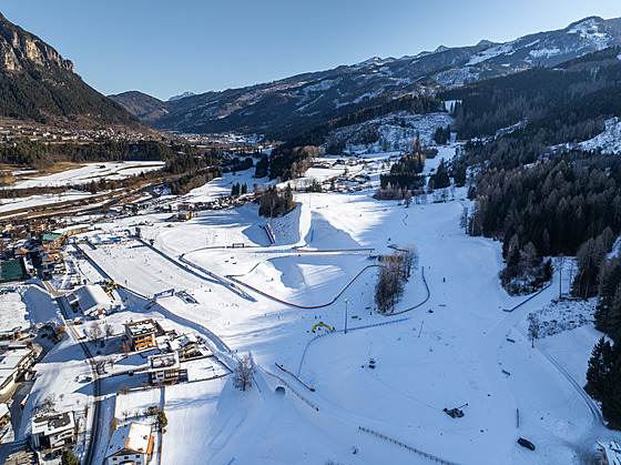 Pohled na b�ecký stadion v Teseru, který bude p�i paralympiád� hostit také...