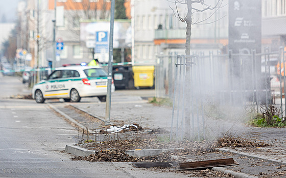 V �ilin� byl vyhlá�en stav nouze kv�li úniku neznámé látky do ovzdu�í. (4....