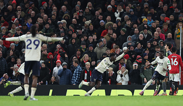 Premier Lig'de West Ham, Manchester ile berabere kaldı