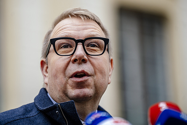 Do penze v 65 letech a vyšší valorizace. Juchelka chystá důchodovou novelu