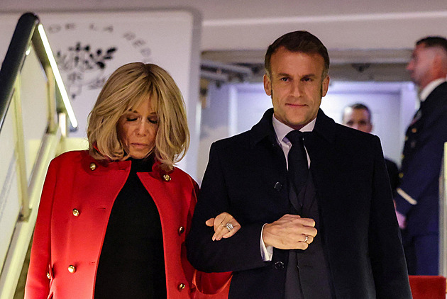 „Pitomé mrchy!“ Macronová se ostře pustila do feministek, ty jsou v šoku