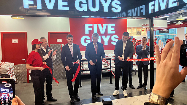 Fastfood Five Guys v Máji boduje slaninou. Objevuje se téměř v každé objednávce