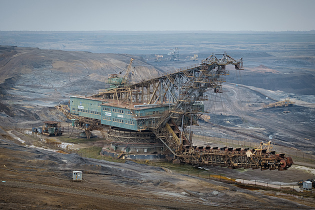 V útrobách obra. Podívejte se na kráčející rypadlo z lomu ČSA