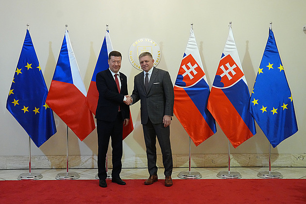 Fico je podle šéfa TOP 09 pomýlený proruský premiér. Může se pak topka divit, že nejela do Bratislavy?