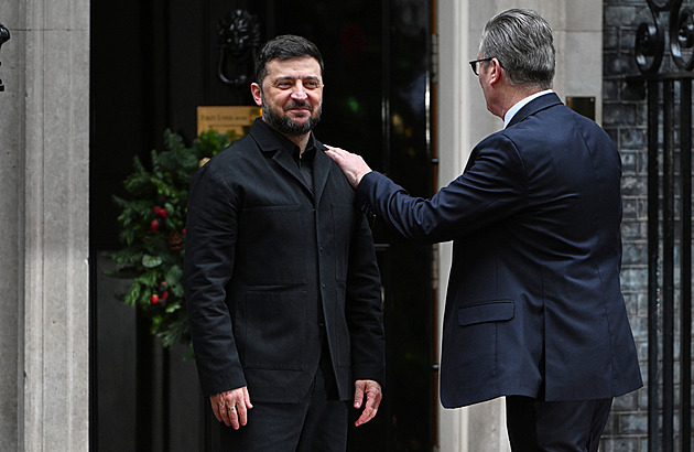 Američané v telefonu tlačili na Zelenského, aby odevzdal Donbas, tvrdí činitel