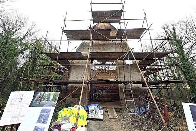 Začala revitalizace hřbitova bláznů. Vznikne tu i expozice s příběhy pohřbených