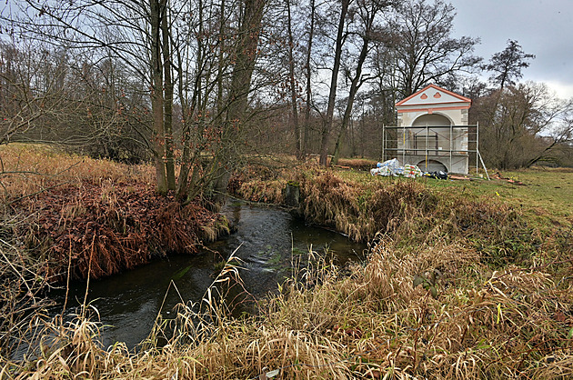 Hroznatov'da tarihi Haç Yolu üzerinde iki durak belirlediler