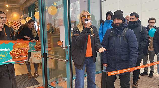 Cam Cehennemin yeri Pilsen'de bir alışveriş merkezidir. Bir göz at