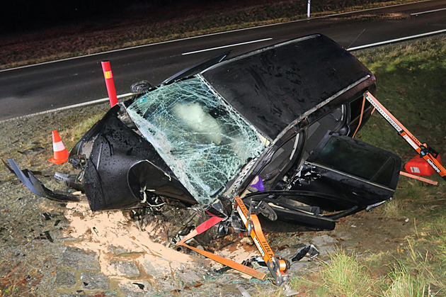 Na eskobudjovicku naboural idi do betonovho mostku. Na mst zemel. (7. prosince 2025)