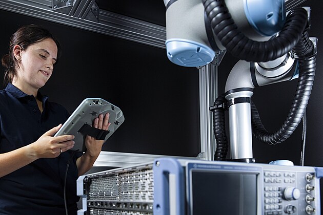 Rohde & Schwarz Vimperk roste: z�vod m� u� p�es 1000 zam�stnanc�