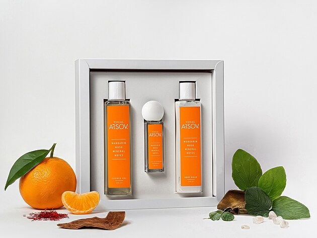 Tajemstv� dlouhotrvaj�c� v�n�: Jak vrstvit parf�m jako profesion�l a na co si...