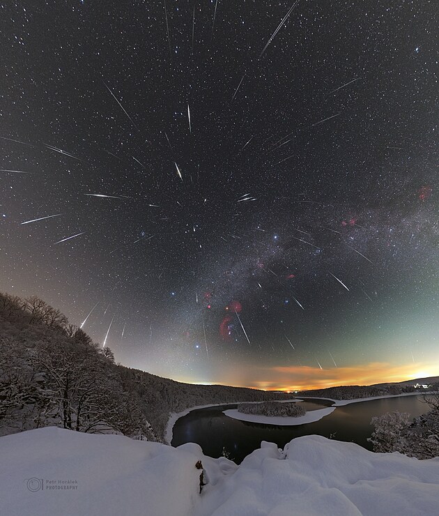 Autor fotografi�: Mgr. Petr Hor�lek, Fyzik�ln� �stav v Opav�. Meteorick� roj...