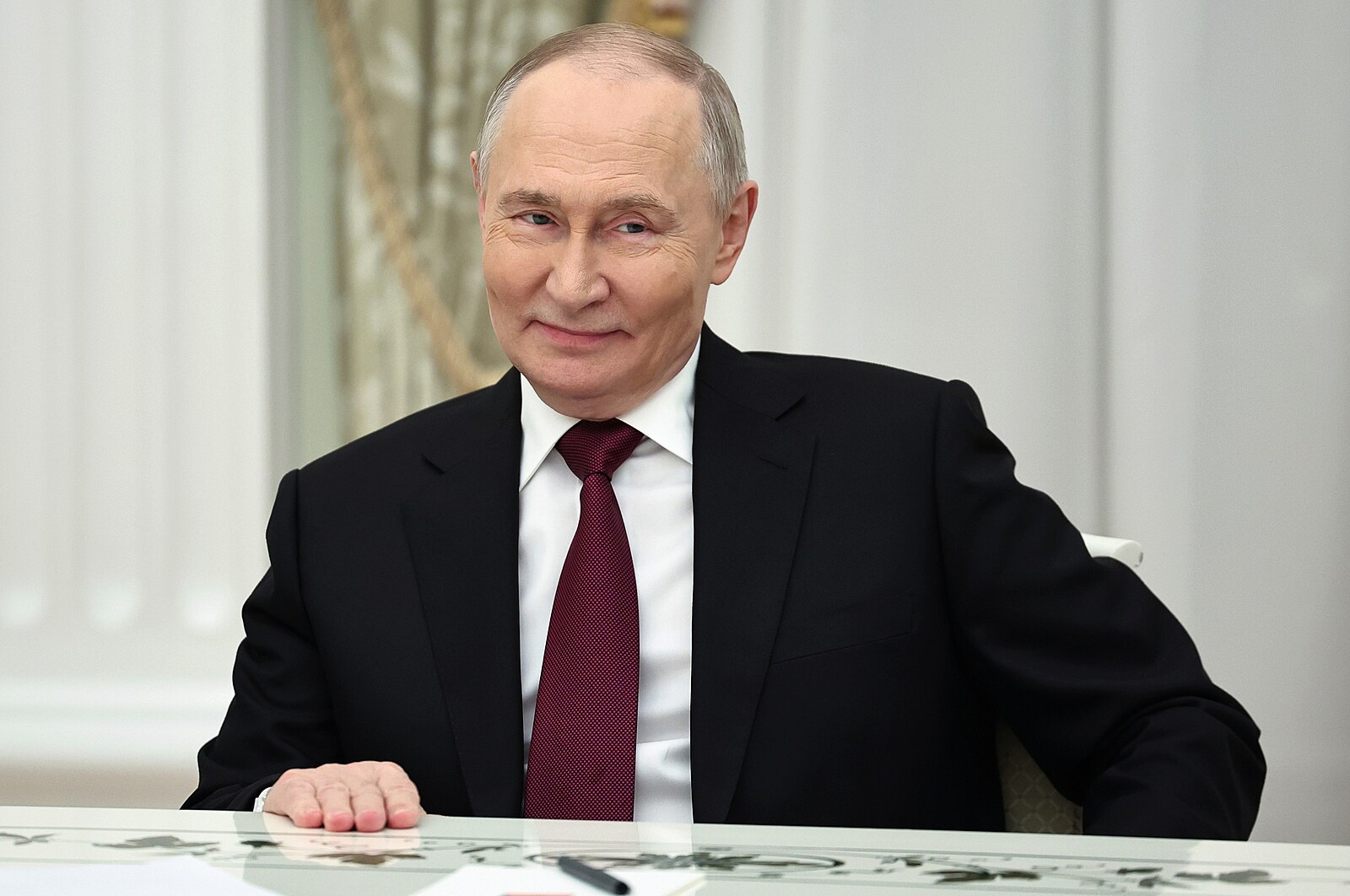 Kdyby to Vladimir Vladimirovič věděl… Jak dlouho ještě budou Rusové věřit mýtu o dobrém carovi?