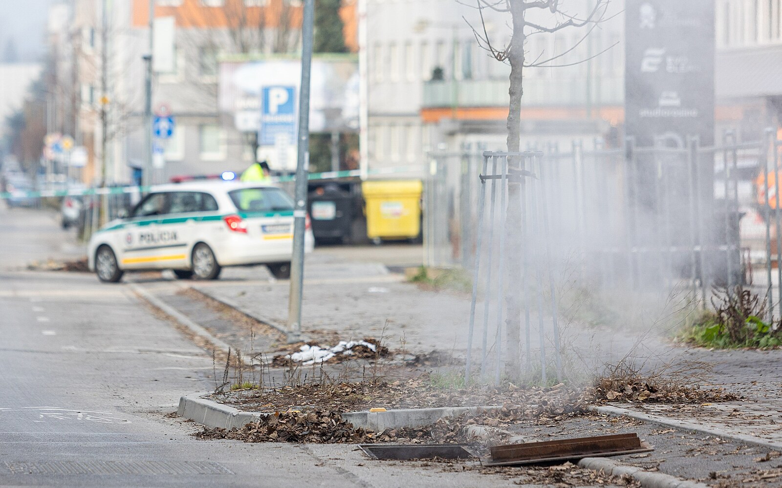 Co tu tak páchne? V Žilině evakuovali stovky lidí, tři ženy hospitalizovali
