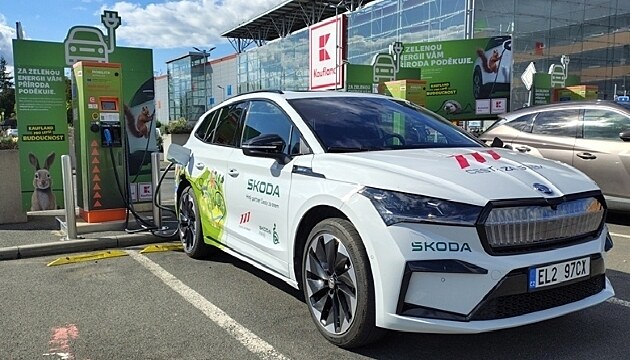 Ústecký kraj pomáhá bourat bariéry v elektromobilit�