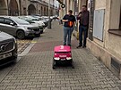 Robotick� voz�tka v Karl�n� bud� rozruch, jsou hlavn� atrakc�. (4. prosince...