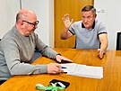 Ji�� Kotrba (vpravo) p�ijal nab�dku na pozici �lena spr�vn� rady akademie na...