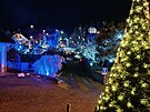 Nejvt koncentrace svtel a ozdob je v samotnm centru osady. (5. prosince...