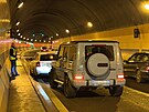 V praskm Bubeneskm tunelu se srazilo osm aut. Na mst se tvo kolony. (8....