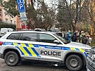 Policist zasahuj v Chotutick ulici v praskch Maleicch, kde je ve 3.pate...