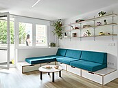 Bílá barva interiér prosvtlila a opticky zvtila.