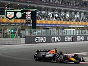 Max Verstappen z Red Bullu bhem Velké ceny Abú Zabí.