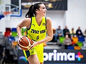 Kanadská k�ídelnice Bridget Carletonová z USK Praha b�hem utkání s Gdyní v...