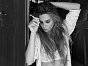 Vyjde-li enský akt ze soukromého prostoru, získá nový rozmr. Jinou energii....