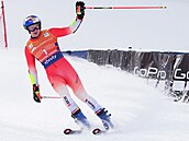 Vítz Marco Odermatt v cíli obího slalomu v Beaver Creeku