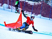 Zuzana Madrová na trati paralelního obího slalomu v ínském Mylinu.