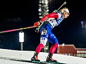 Lucie Charvátová na trati vytrvalostního závodu v Östersundu.