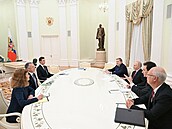 Americký zmocnnec Steve Witkoff jednal v Moskv s ruským vládcem Vladimirem...