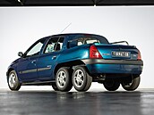 Koncept estikolového pick-upu Renault Clio II z roku 2001 postavili dlníci v...